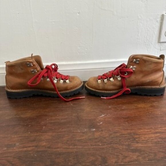 Danner Women's Mountain Light Cascade Hiking Boots - Picture 5 of 13